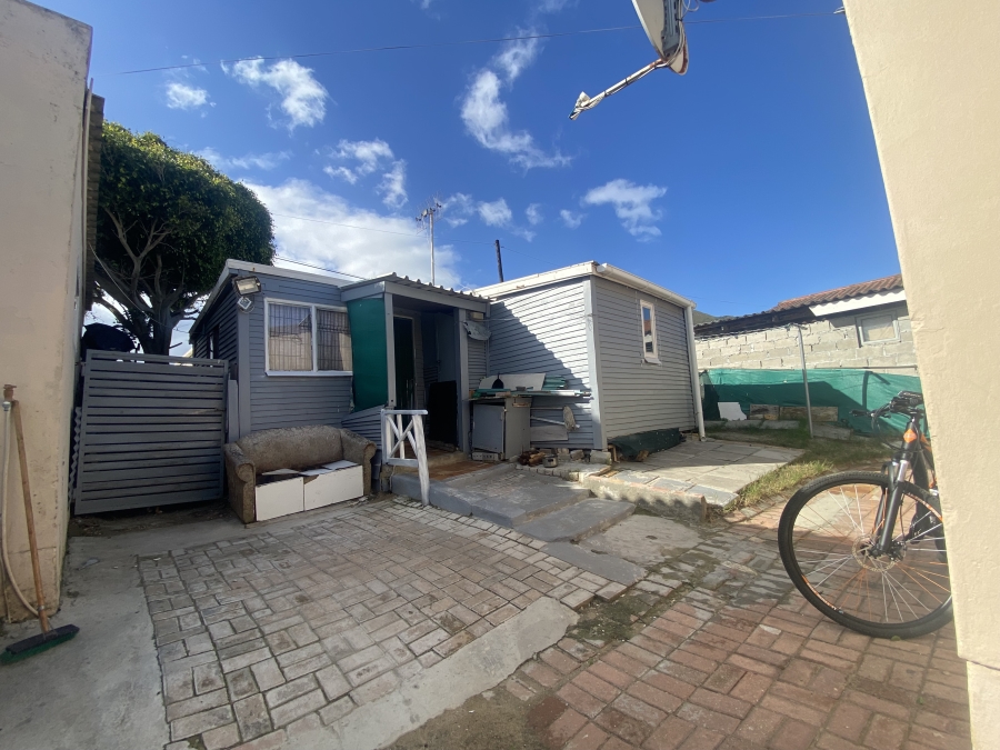 2 Bedroom Property for Sale in Hawston Western Cape